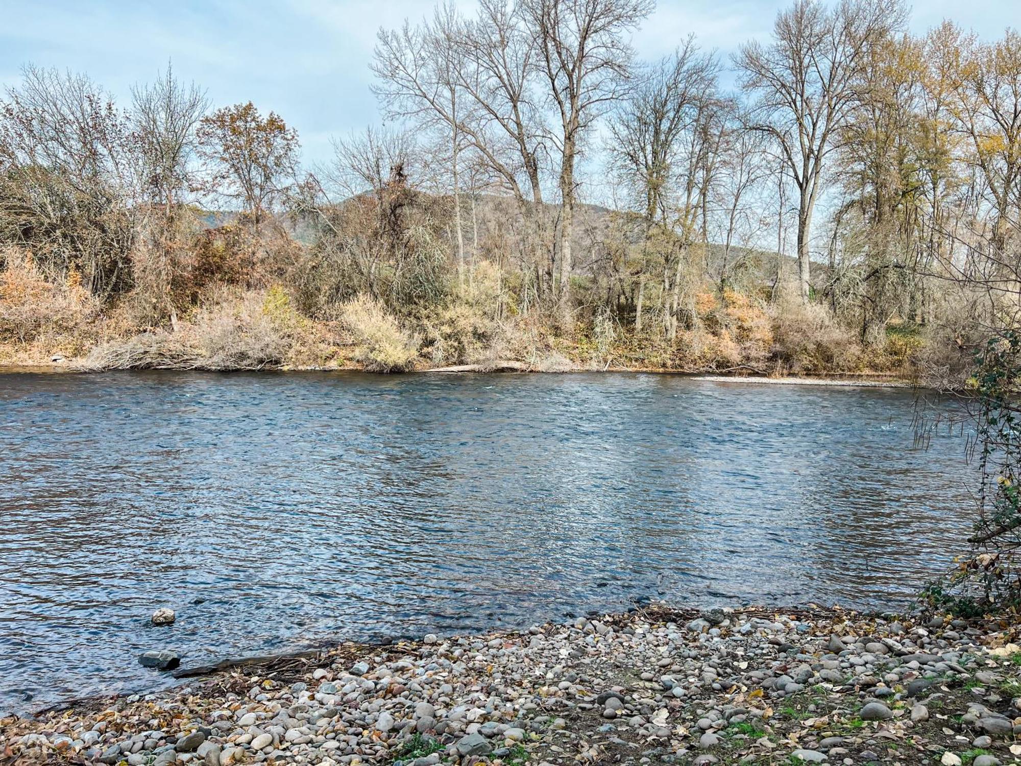 Waterfront River Apartments Rogue River Exterior foto